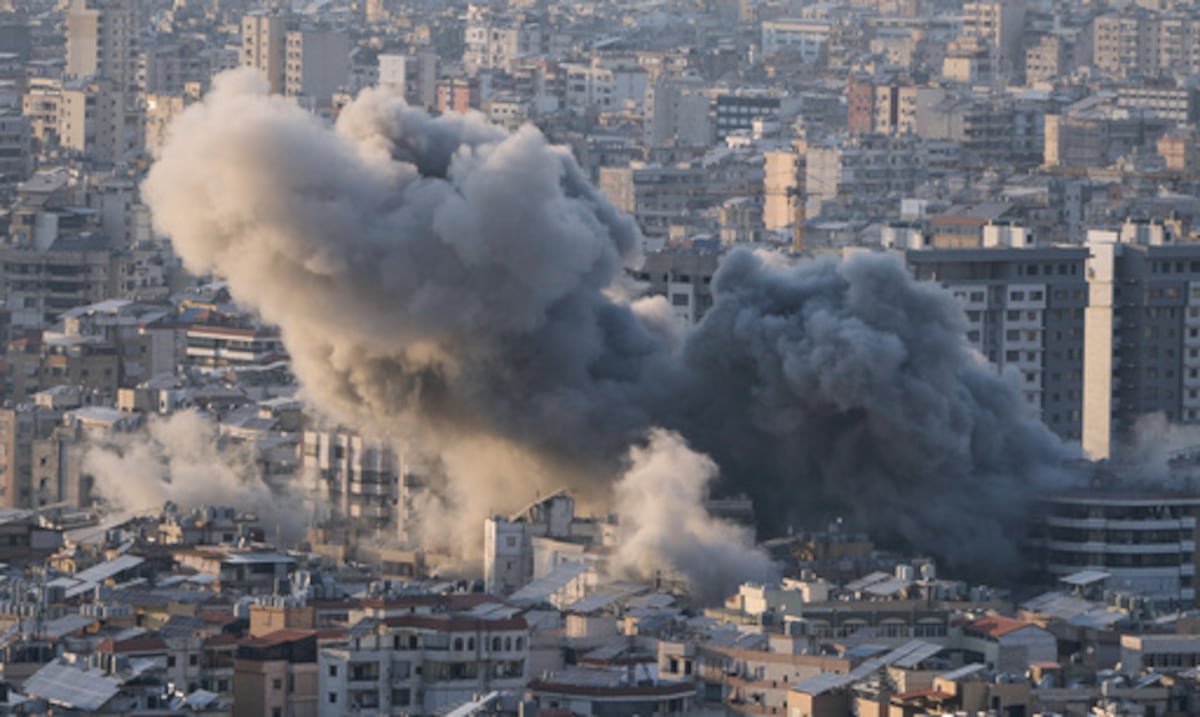 Estados Unidos e Irán se atrincheran intensificando amenazas en una guerra sin final a la vista