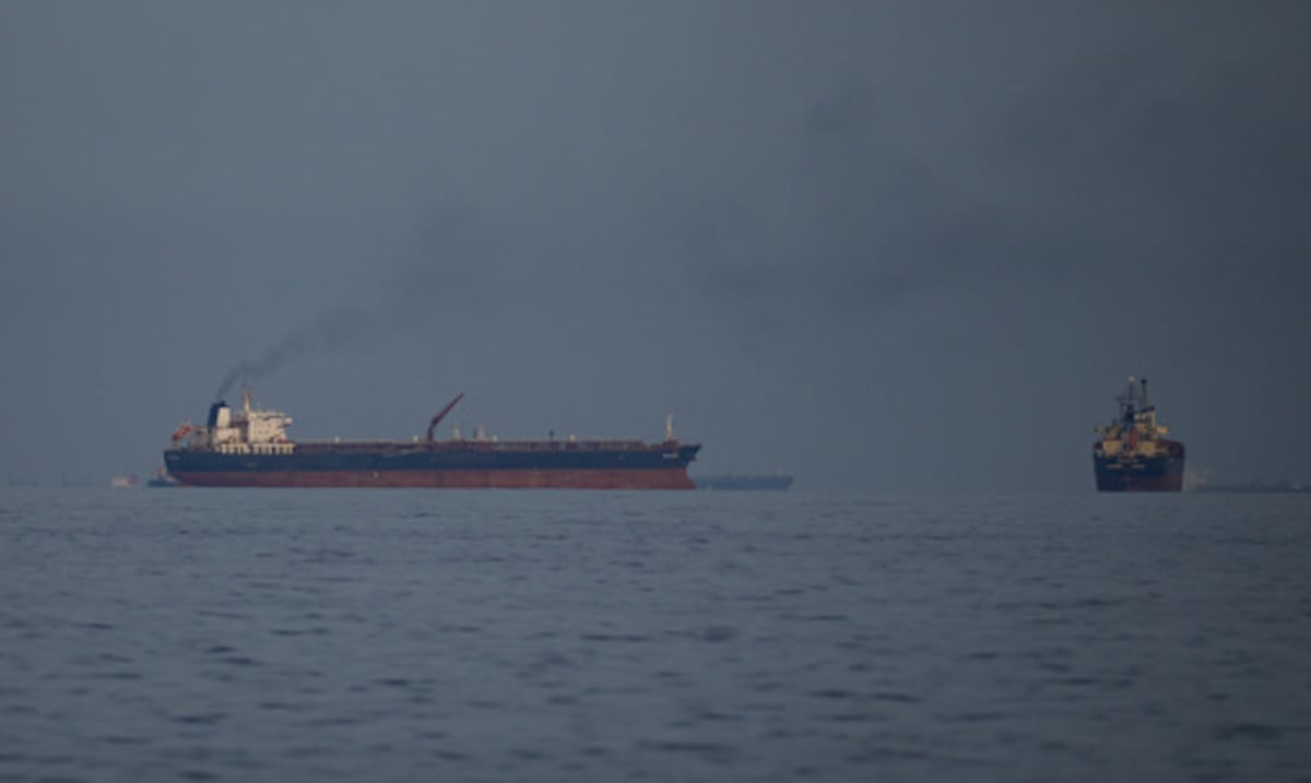 En medio de la guerra con Irán: barcos en el estrecho de Ormuz se identifican como chinos para evitar ataques