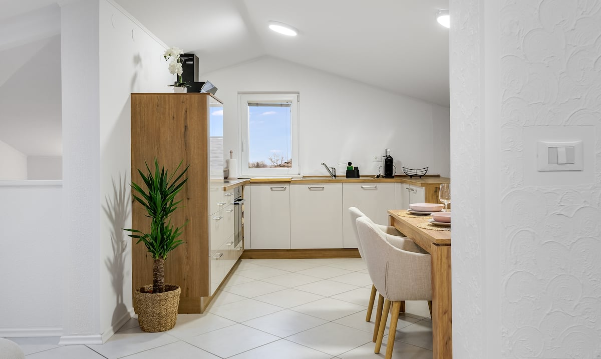 Hoteles y alquileres a corto plazo ingresaron casi $2,000 millones en 2025