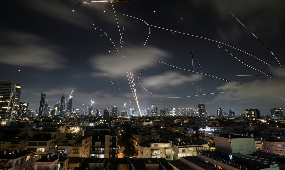 Irán lanza nueva oleada de bombardeos contra Israel y bases estadounidenses en Irak