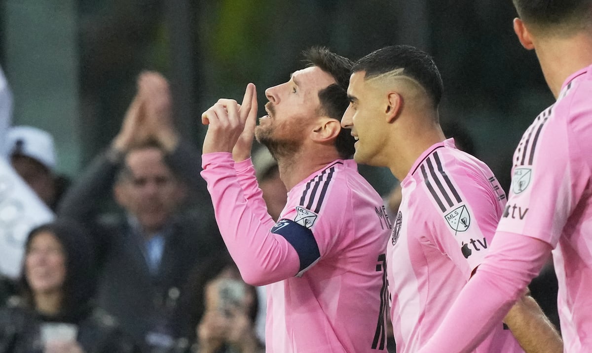 Messi alcanza el hito de los 900 goles