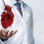 Estudio revela la edad exacta en la que los hombres pudieran comenzar desallorar enfermedades del corazón