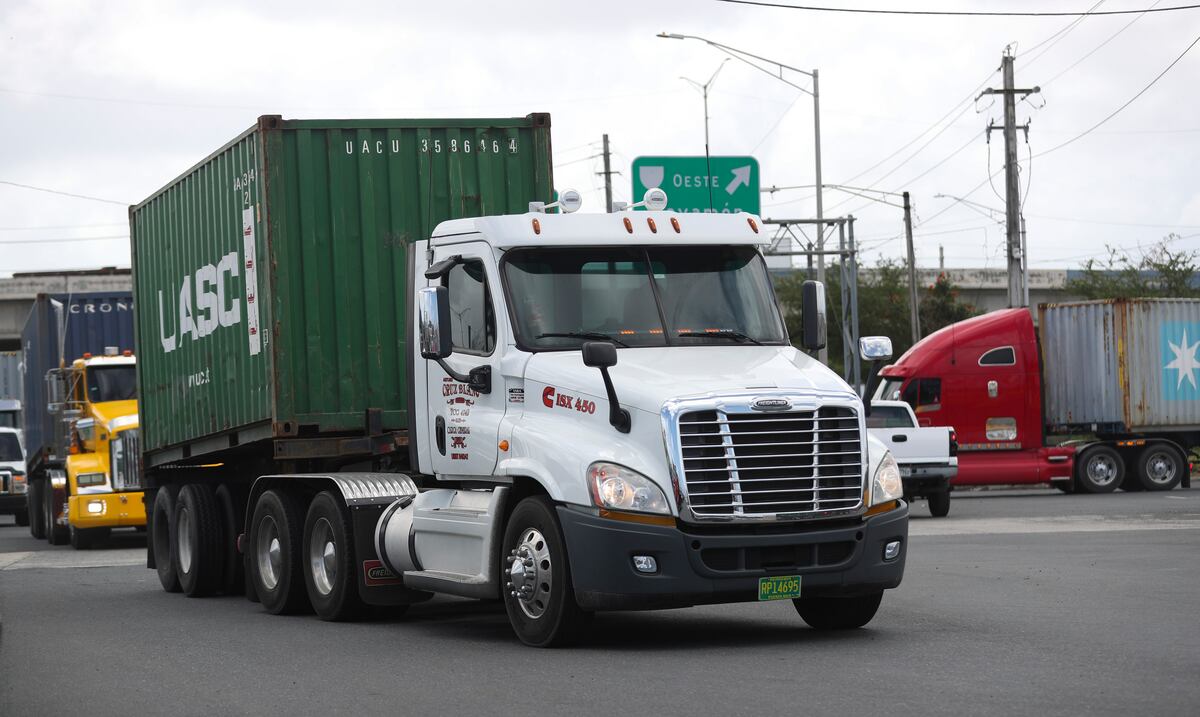 Los transportistas decretan estado de emergencia ante “la provocación y amenazas” de Natalie Jaresko