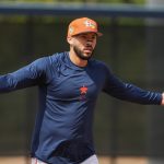 Carlos Correa refuerza su fe luego que casi se ahoga en Minnesota junto a su hijo