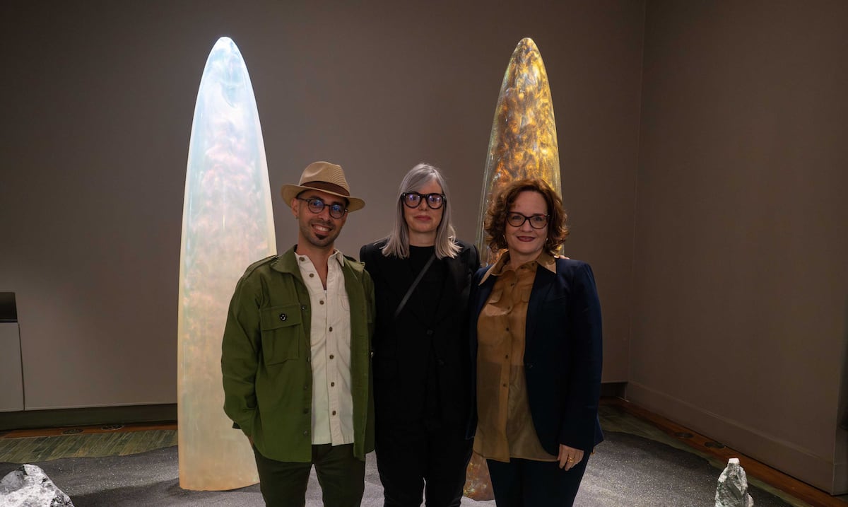 Entre montañas, materia y luz: una mirada a la obra de Gisela Colón, tan grande como la vida misma