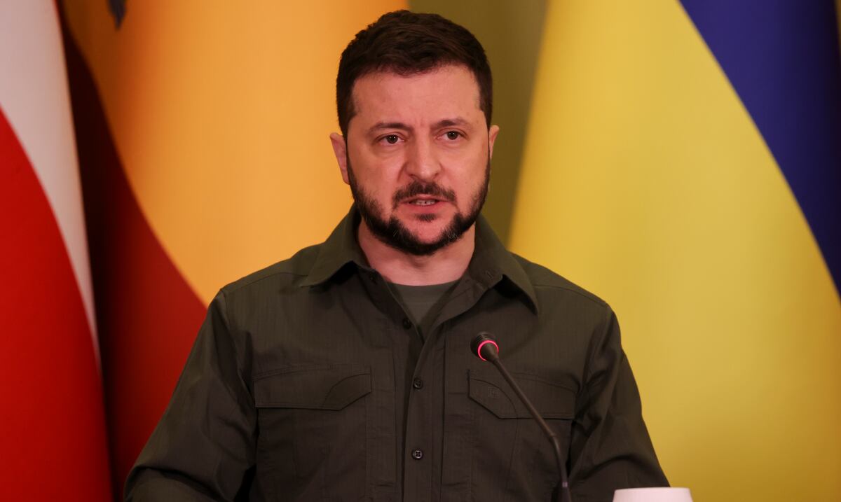 Volodymyr Zelensky dice que 31,000 soldados ucranianos han muerto desde la invasión rusa