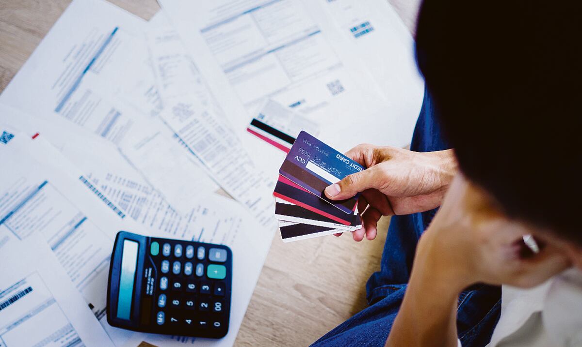 Alza en los intereses impacta la deuda de  las tarjetas de crédito