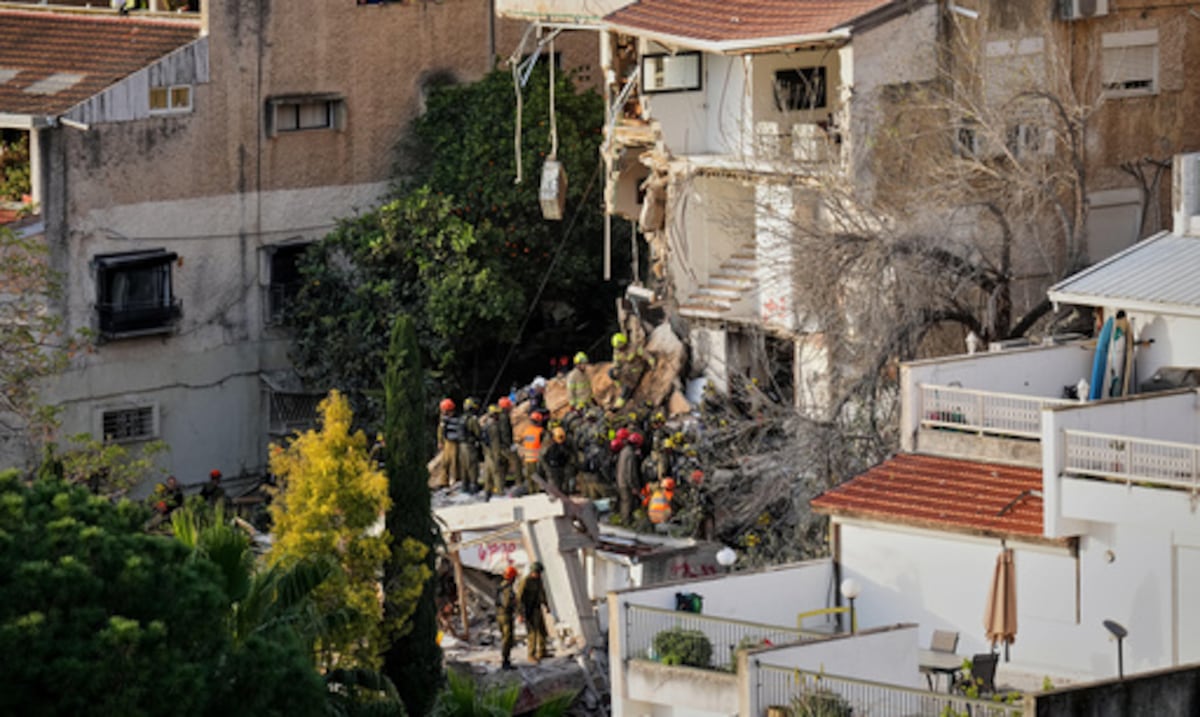 Ataques aéreos en Irán dejan más de 25 muertos mientras mediadores proponen un alto el fuego