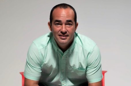 Eliezer Molina asegura que el secretario de la CEE estuvo presente cuando presentó su candidatura y no la objetó