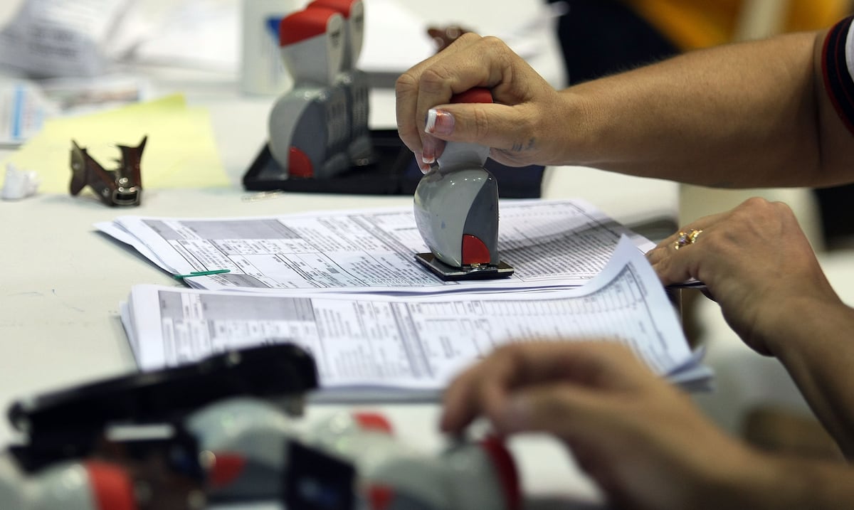 Acuerdo de colaboración entre el consulado dominicano y el Departamento de Estado promueve la radicación de planillas