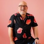 Héctor Méndez regresa a la isla “sin filtro y sin frenos” con su nuevo “stand-up comedy”