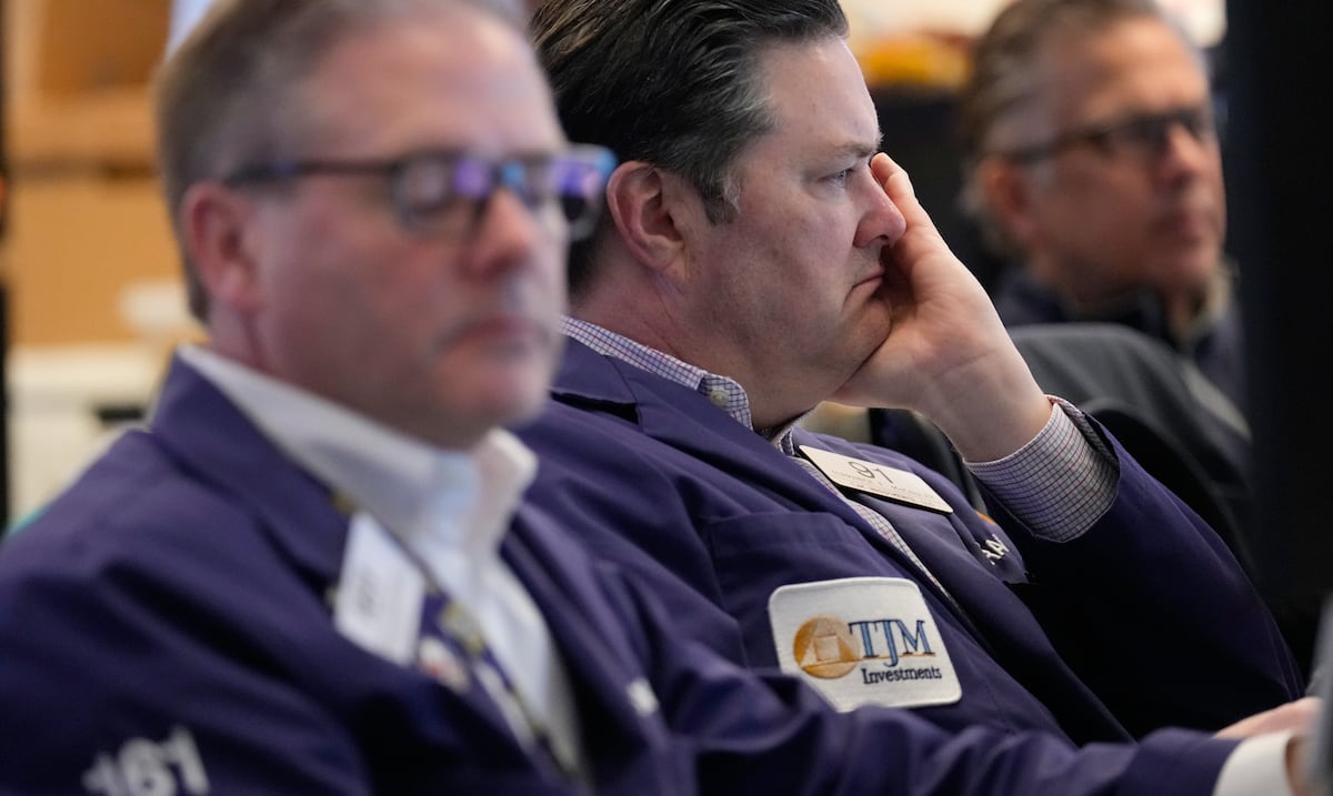 Precios del petróleo se desploman luego de que Estados Unidos e Irán acordaran un cese del fuego por dos semanas