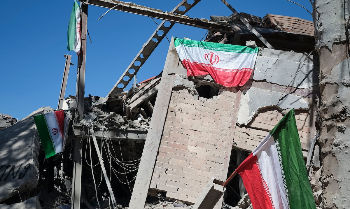 Bajo fuego: Israel ataca ocho puentes que Irán “utilizaba para el transporte de armas”