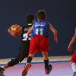 Padres fuera de control en las gradas: piden “timeout” en juegos de ligas infantiles de baloncesto para bajar las tensiones