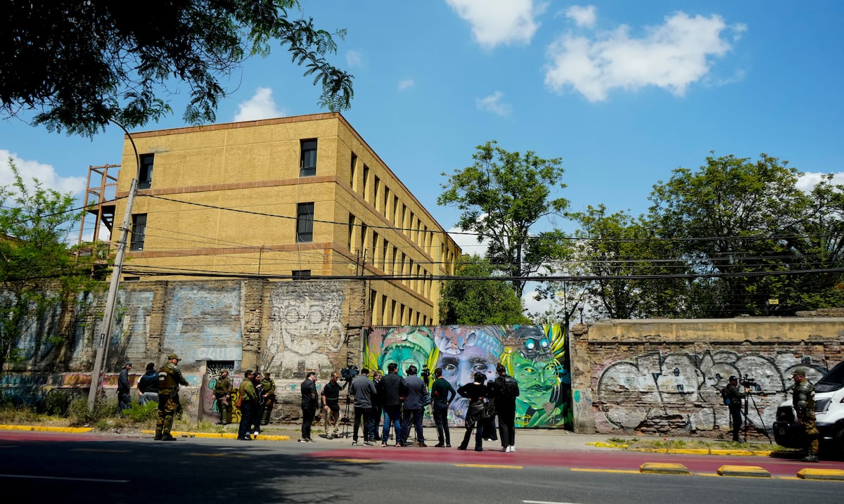 Chile prepara medidas para frenar la violencia escolar tras ataque mortal en un colegio