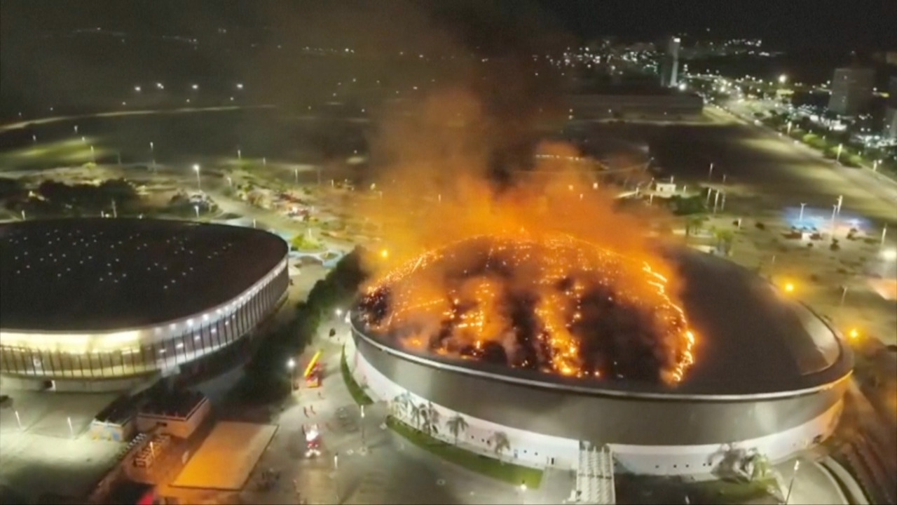 Devastador incendio en el Parque Olímpico de Río de Janeiro