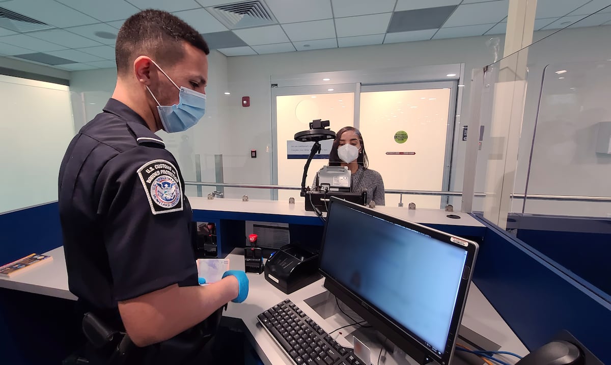 Reina la confusión con el TSA PreCheck y Global Entry: ¿cuál funciona en el aeropuerto Luis Muñoz Marín?