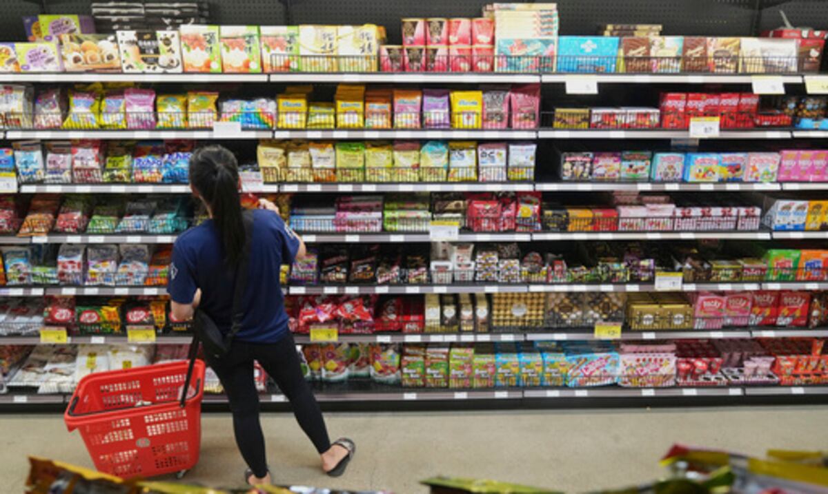 Encuesta: la mayoría de los adultos en Estados Unidos están estresados por los costos de los alimentos
