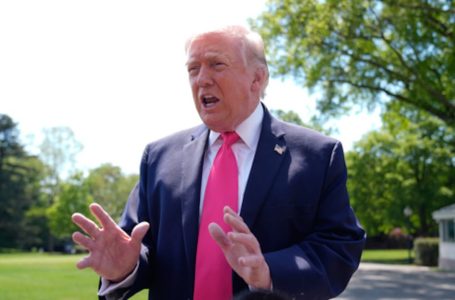 Abogados de Donald Trump negocian con el IRS para resolver su demanda de $10,000 millones