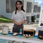 Niños y adolescentes hacen negocios desde la escuela