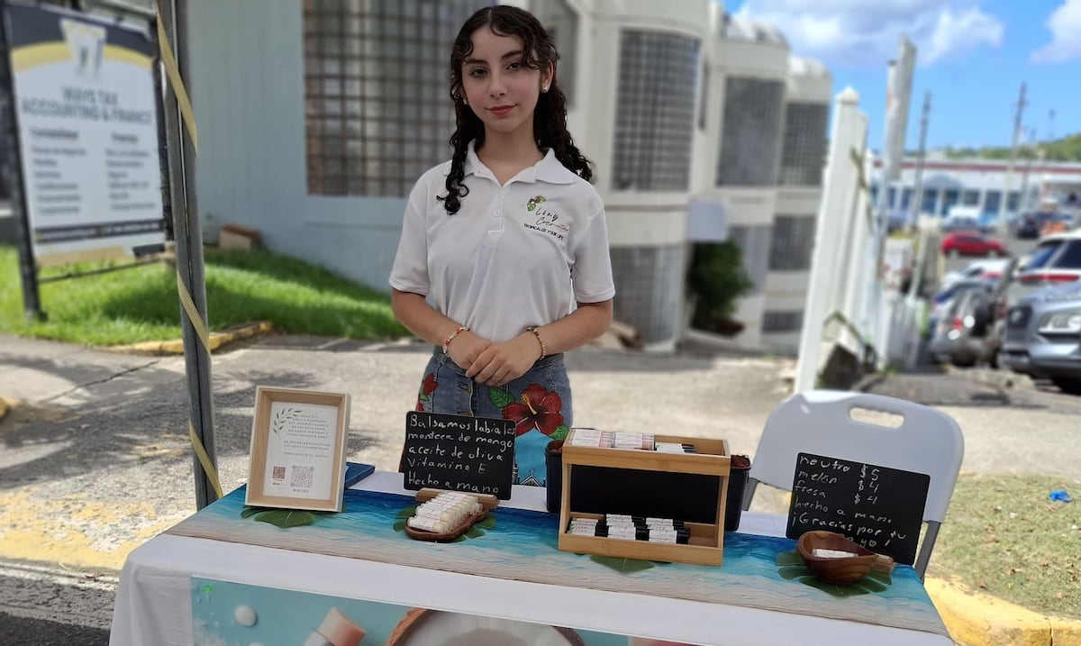 Niños y adolescentes hacen negocios desde la escuela