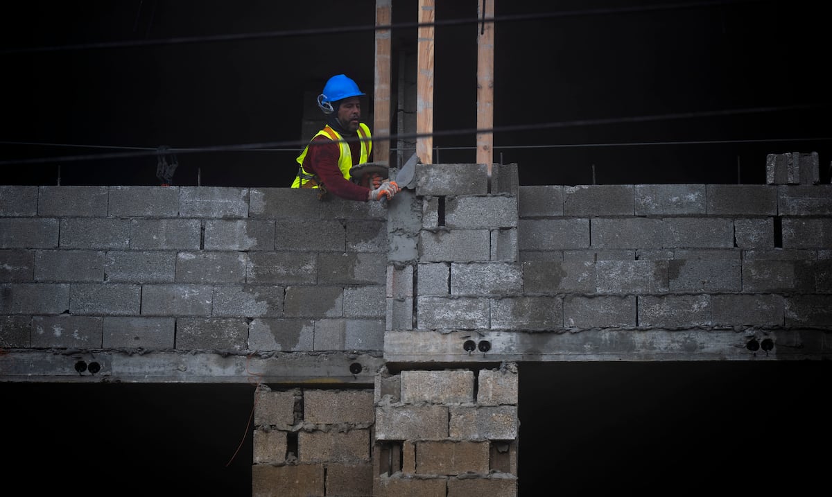 Conflicto en Medio Oriente amenaza con encarecer la construcción en Puerto Rico, según informe