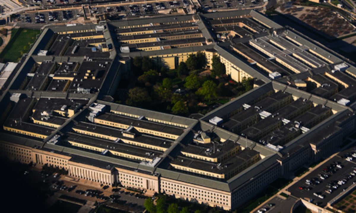 Pentágono: fuerzas estadounidenses abordan un petrolero en el océano Índico