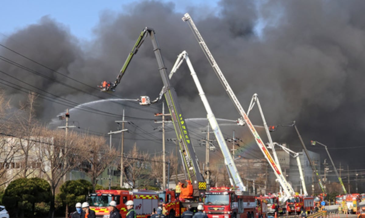 Tragedia en Corea del Sur tras voraz incendio en fábrica de piezas de auto: reportan 14 muertos