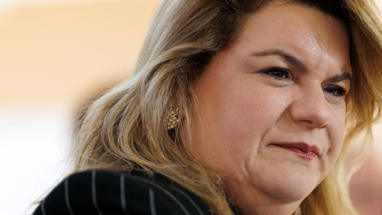 Jenniffer González: “No voy a estar pendiente a chismes. Ya te contesté”