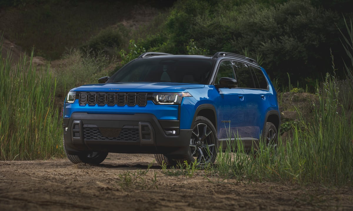 Jeep vuelve con fuerza al segmento de SUVs medianas con la Cherokee 2026