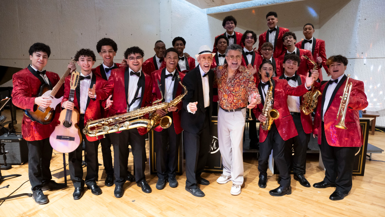 Un festín salsero para Luis Enrique: “No hay nada que me emocione más”