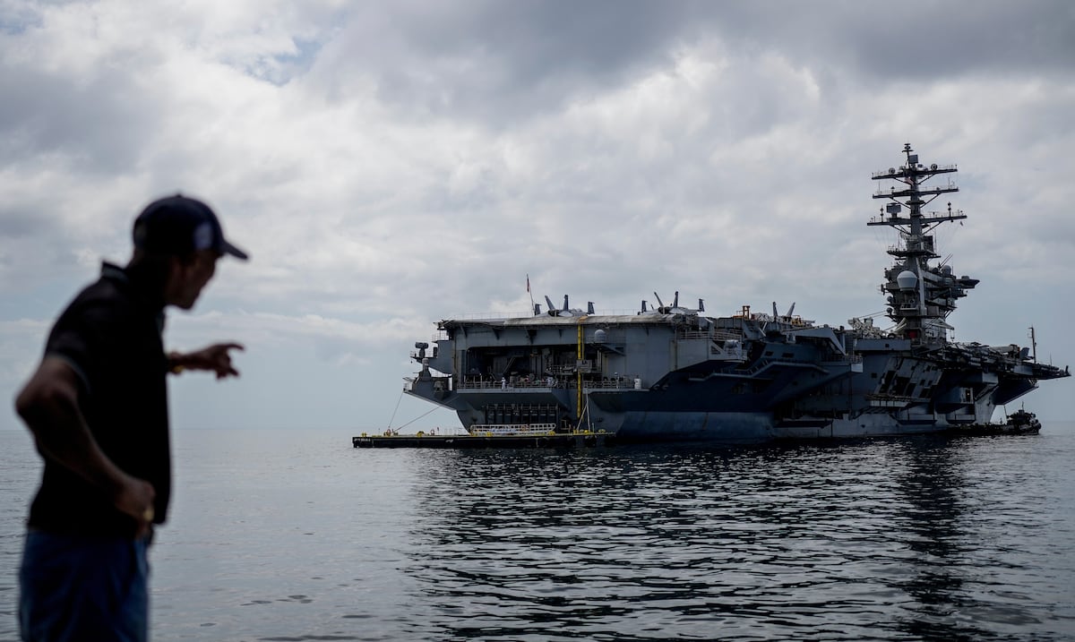 Portaaviones y destructor de Estados Unidos llegan a aguas de Panamá para ejercicio marítimo multinacional