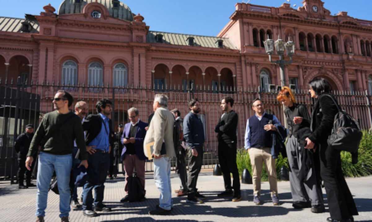 Javier Milei prohíbe el acceso de los periodistas a la sede del gobierno argentino