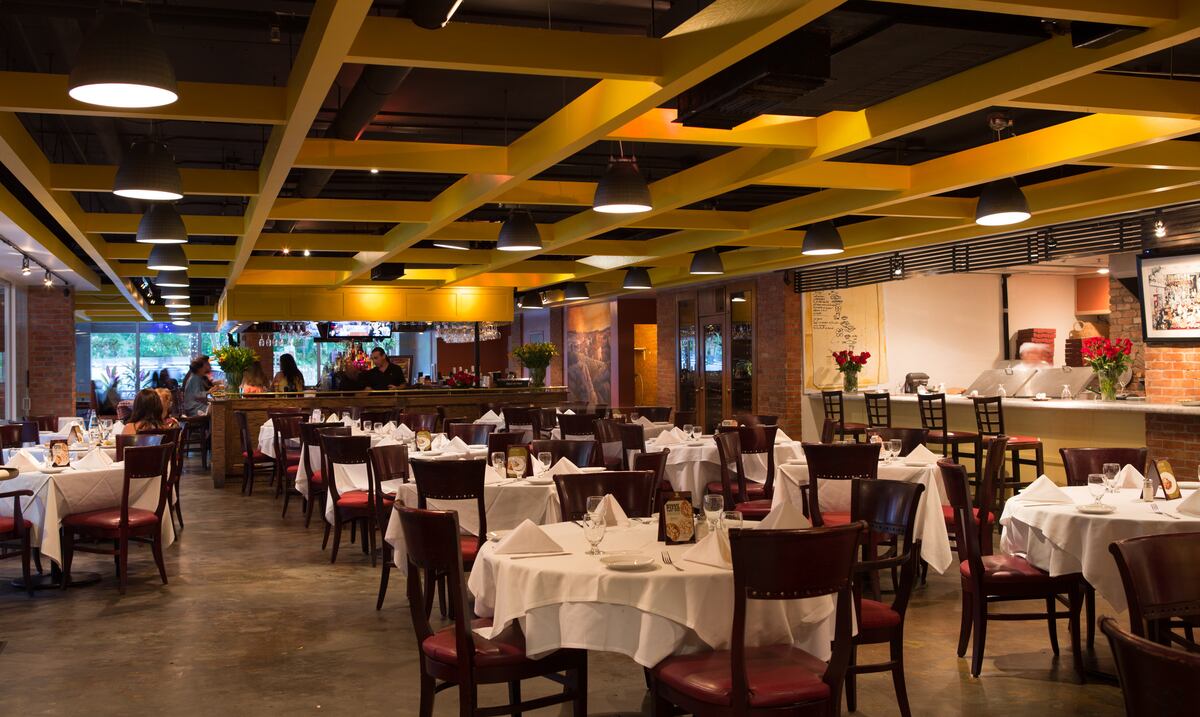 El sector de restaurantes sigue vulnerable, pese al creciente interés de la gente en montar negocios de comida