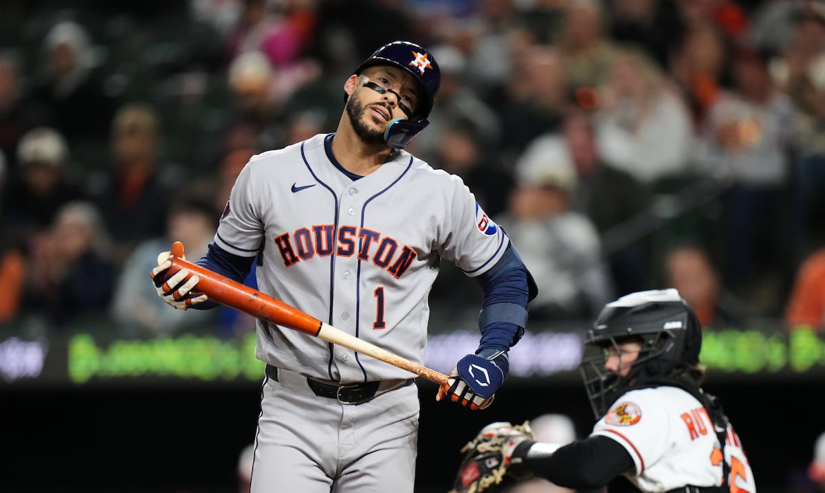 Carlos Correa vuelve a lesionarse: se lastima el tobillo en una práctica de bateo con los Astros