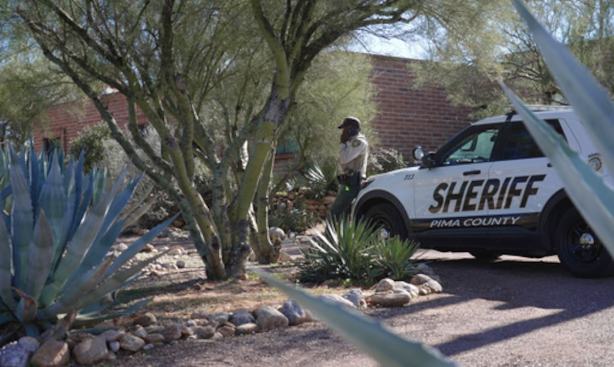 Encuentran restos humanos cerca de la casa de Nancy Guthrie, la desaprecida madre de la reportera Savannah Guthrie