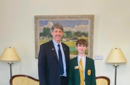 Tiene 14 años y es candidato a gobernador: conoce al primer adolescente que se presenta a las elecciones generales de Vermont