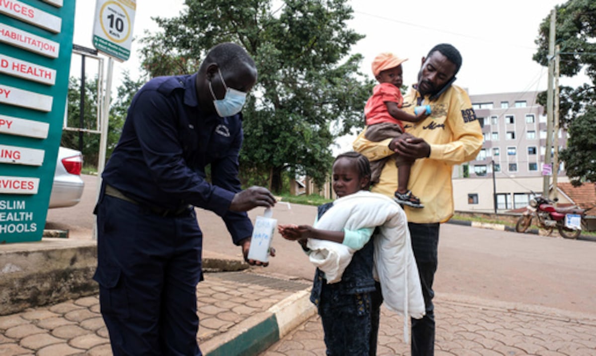 OMS declara emergencia global de salud por brote de ébola en Congo y Uganda