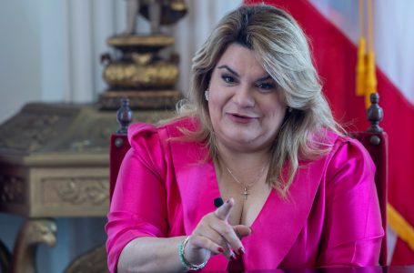“Yo soy la gobernadora y hay personas que quieren esta silla”