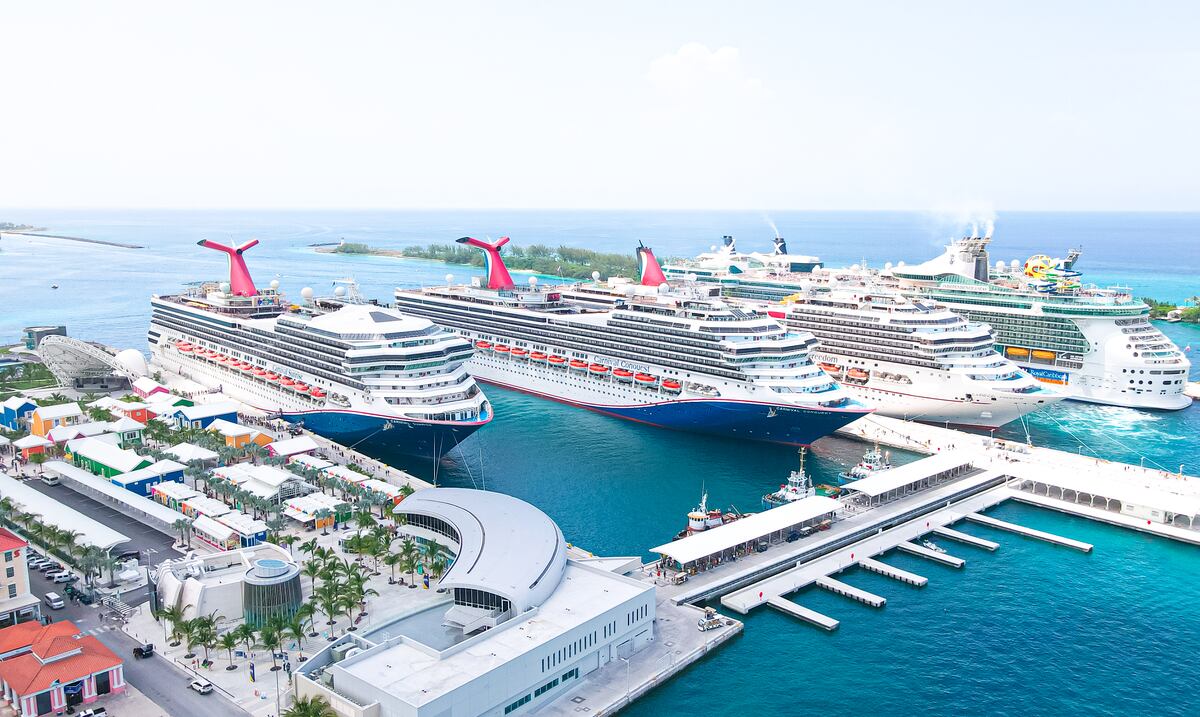Los muelles de crucero de San Juan ante el espejo de Nassau: así es la operación del principal puerto de Islas Bahamas