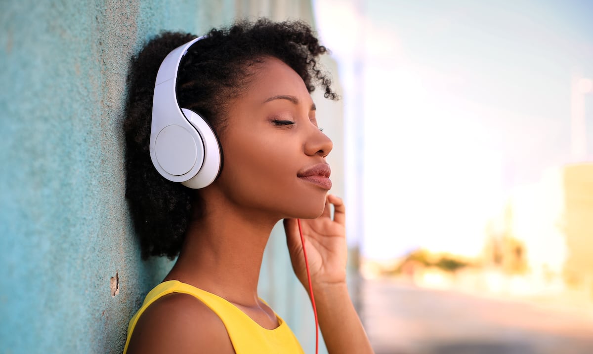 ¿Por qué escuchas la misma canción una y otra vez? Esto dice la ciencia