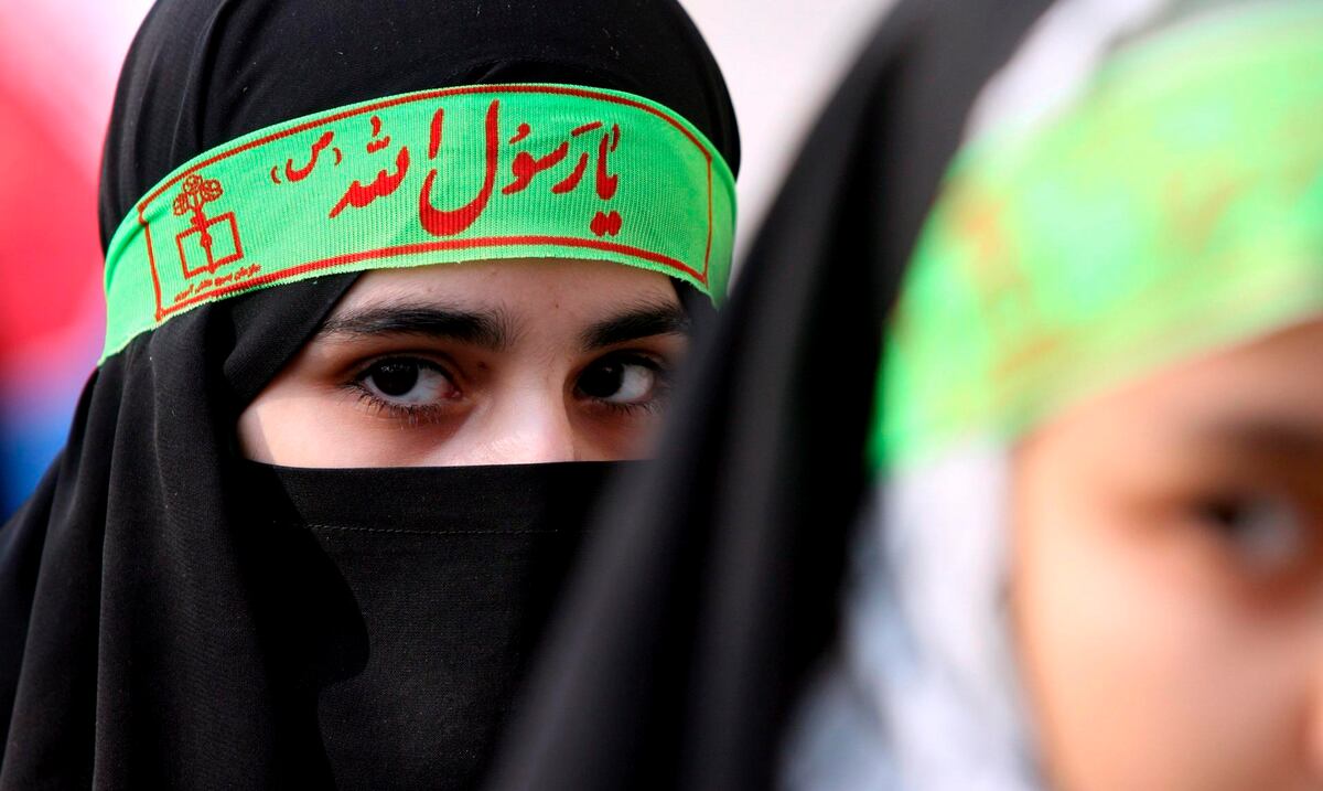 Irán alega que la intoxicación de niñas busca revivir las protestas por Amini