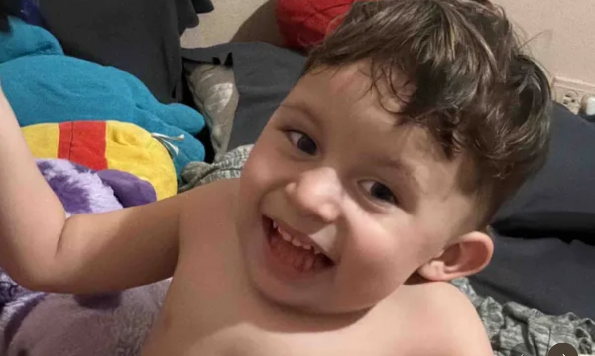 Familia puertorriqueña solicita apoyo para cubrir terapias y tratamientos de su hijo con síndrome Jarcho-Levin