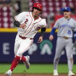 Edwin Arroyo se estrena en Grandes Ligas con su primer hit y su primera carrera anotada