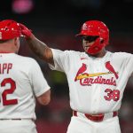 Nelson Velázquez batea .462 en cinco juegos desde su regreso a las Grandes Ligas