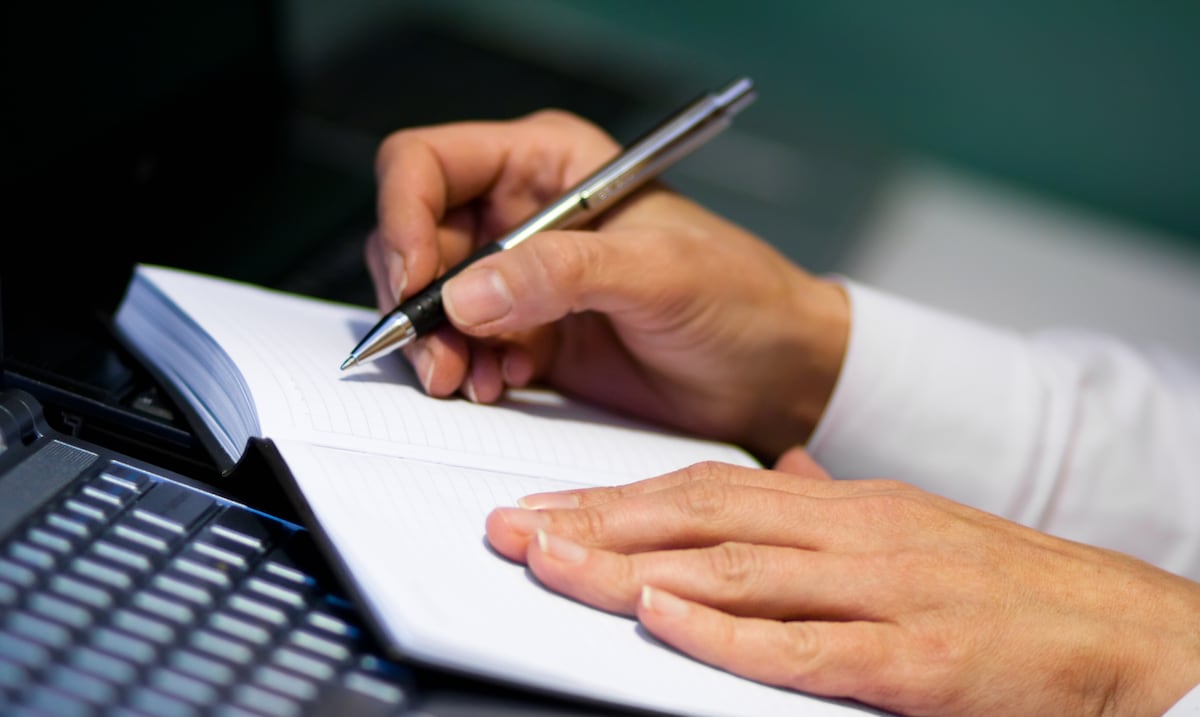 ¿Escribes mezclando letras minúsculas y mayúsculas? Aquí lo que significa, según la psicología