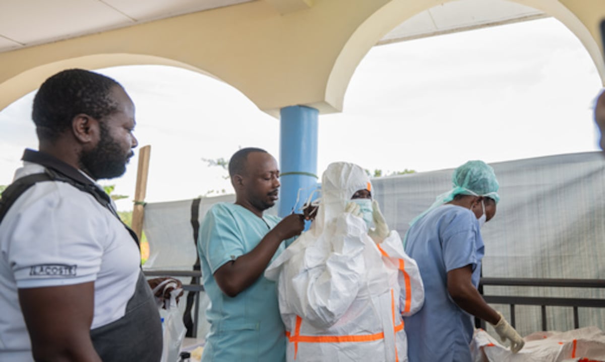 Organización Mundial de la Salud afirma que el brote de ébola “puede detenerse”