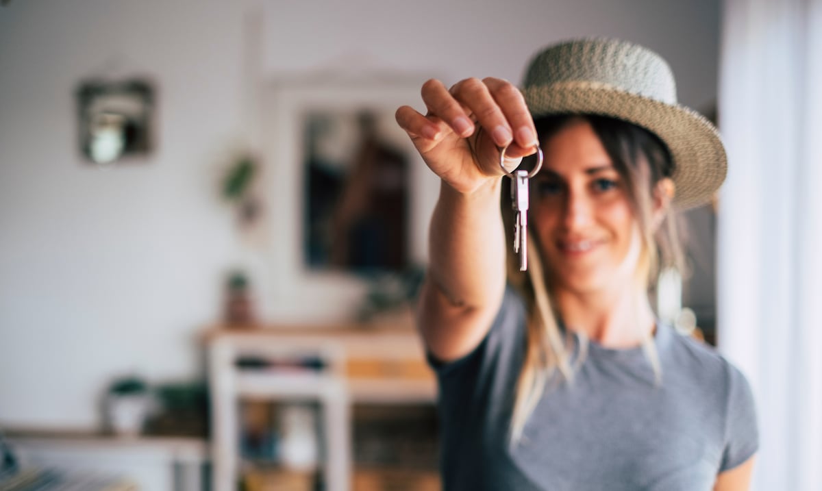 Escasez de vivienda frustra a personas listas para comprar hogar