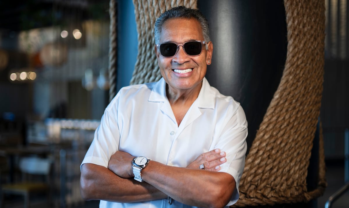 Tito Nieves celebra sus 67 años activo, con nuevo disco y el cariño del público