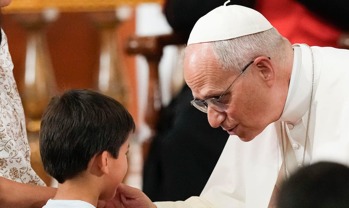 ¿Por qué hay personas que les pasan cosas malas y a otras no? La pregunta de un niño que puso a titubear al papa León XIV